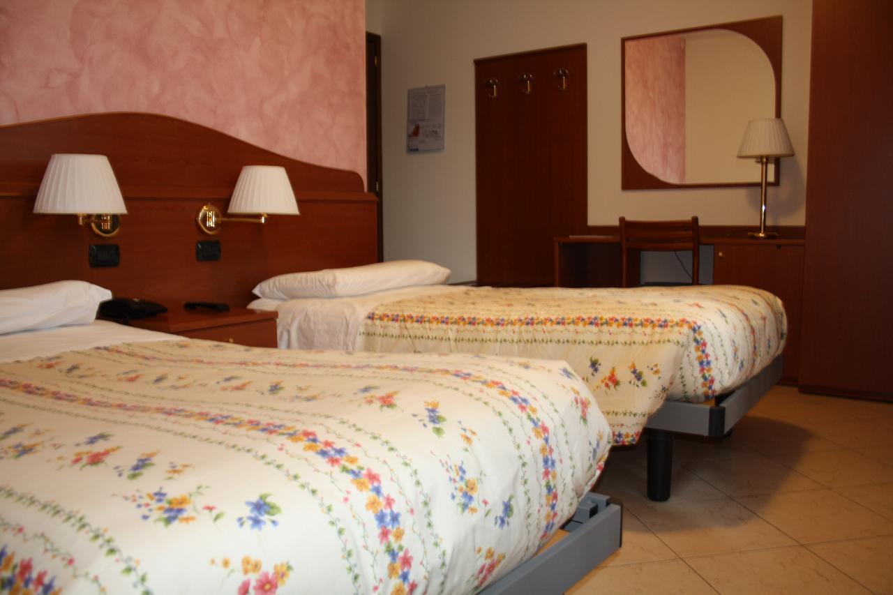 Italia Risorta Hotel Arsiero Luaran gambar